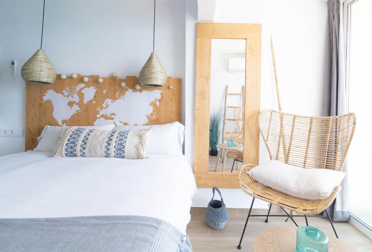 Coconut Beach Boutique Studio プラヤ・デアロ エクステリア 写真