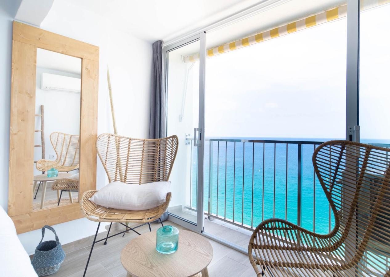 Coconut Beach Boutique Studio プラヤ・デアロ エクステリア 写真